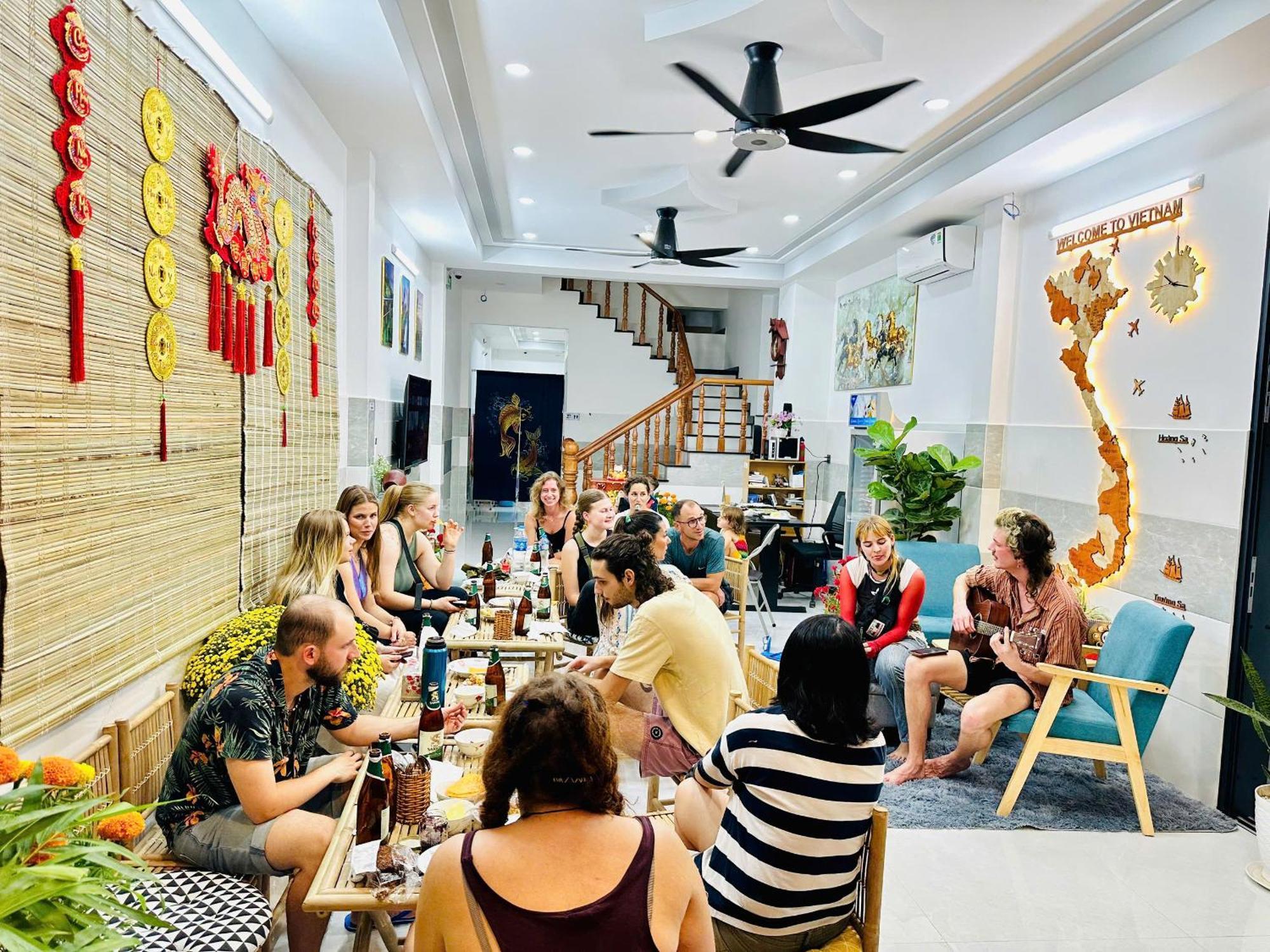 Aloha Saigon Premium Hostel By Local Travel Experts - Newly Opened, Less-Touristy Location, Spacious Rooms, Glass Shower Bathroom, Free Breakfast & Walking Tour 호치민 외부 사진