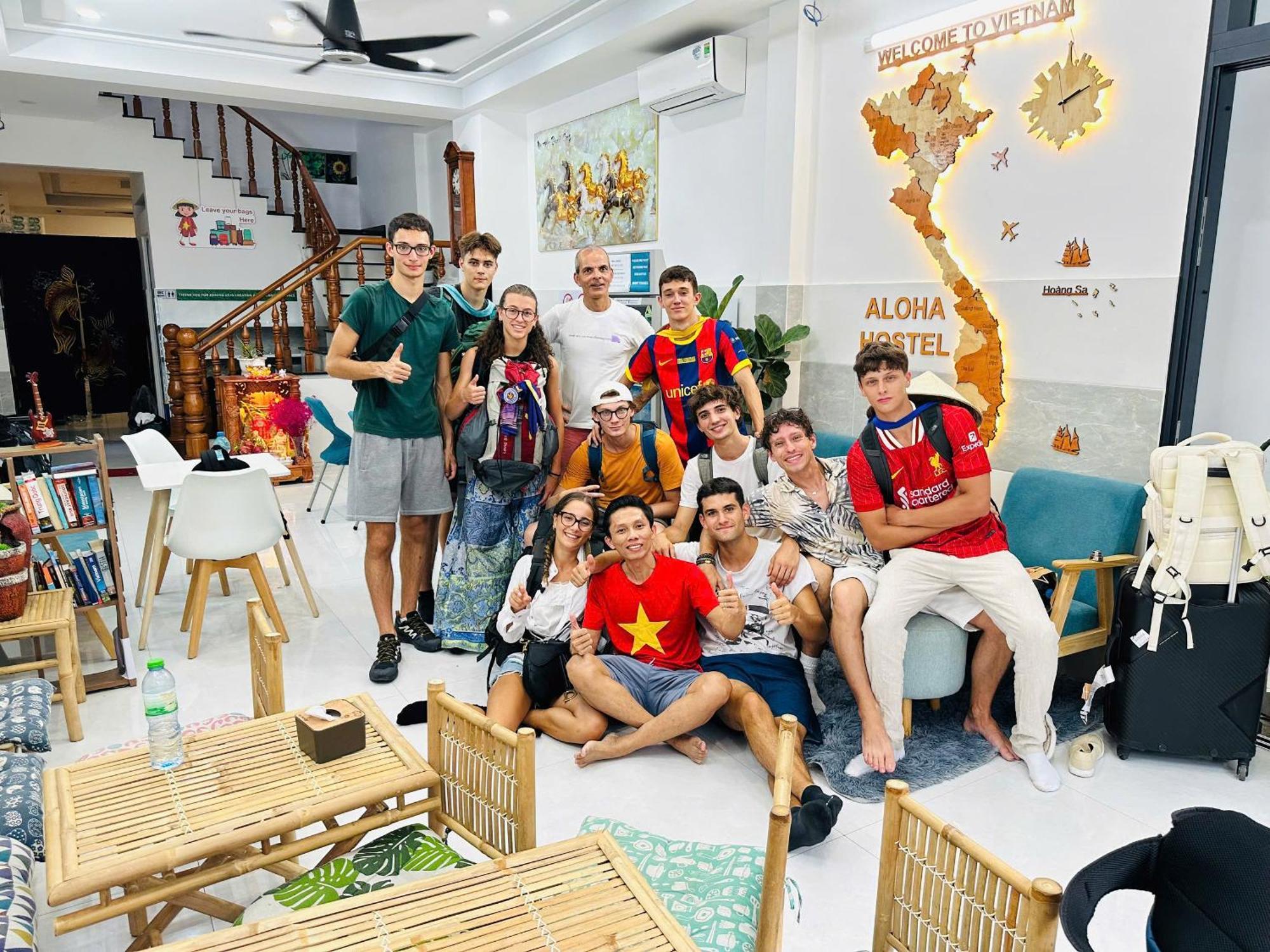 Aloha Saigon Premium Hostel By Local Travel Experts - Newly Opened, Less-Touristy Location, Spacious Rooms, Glass Shower Bathroom, Free Breakfast & Walking Tour 호치민 외부 사진