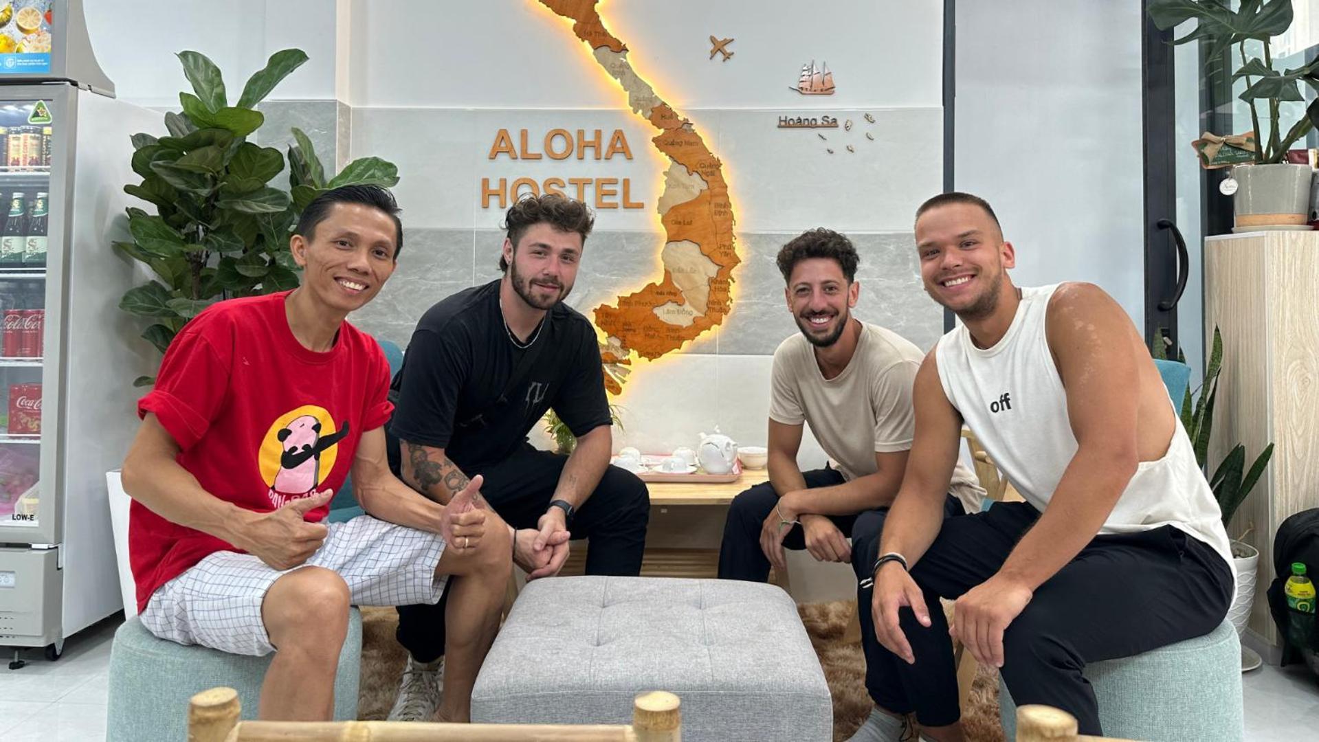 Aloha Saigon Premium Hostel By Local Travel Experts - Newly Opened, Less-Touristy Location, Spacious Rooms, Glass Shower Bathroom, Free Breakfast & Walking Tour 호치민 외부 사진