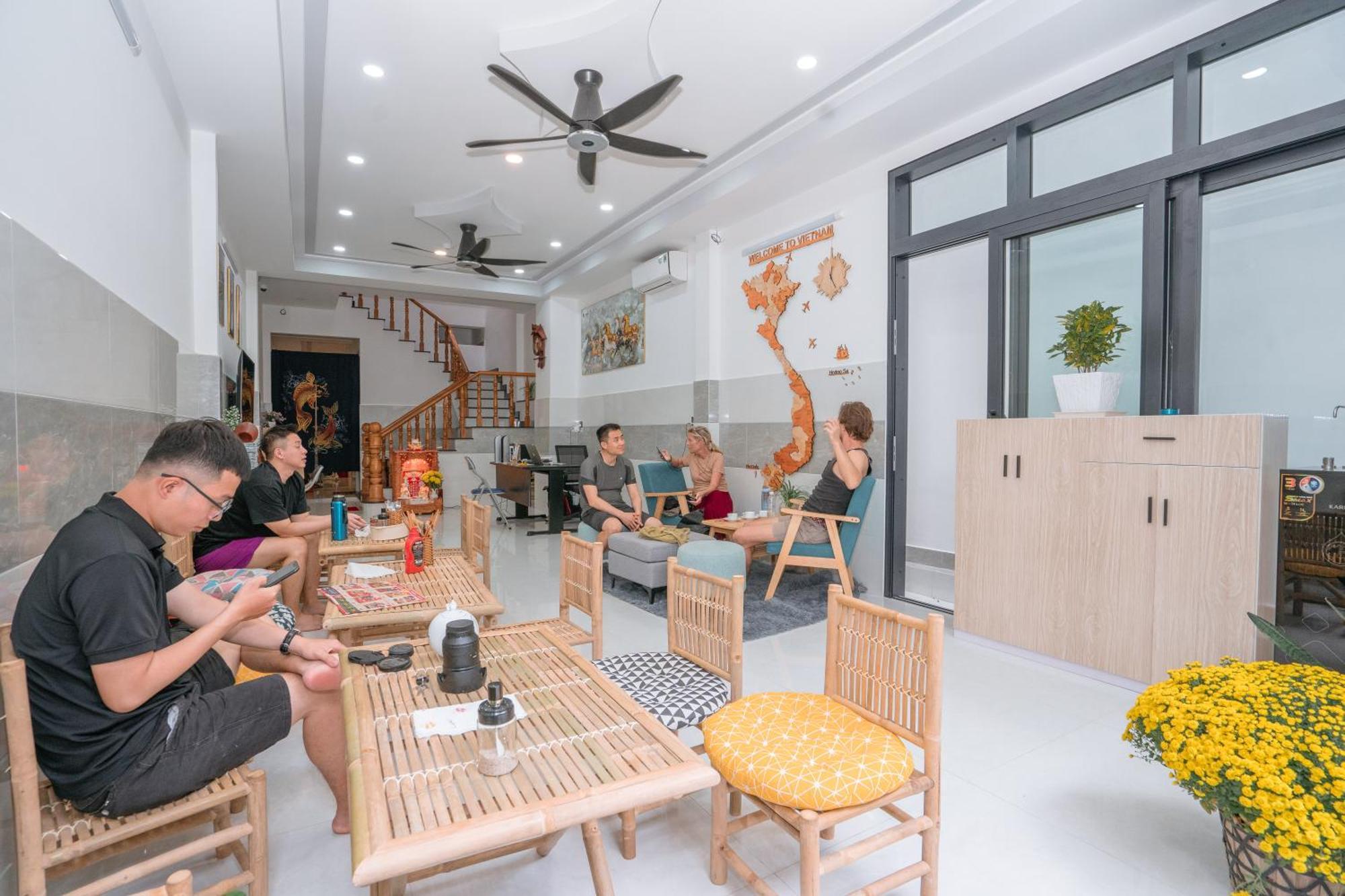 Aloha Saigon Premium Hostel By Local Travel Experts - Newly Opened, Less-Touristy Location, Spacious Rooms, Glass Shower Bathroom, Free Breakfast & Walking Tour 호치민 외부 사진