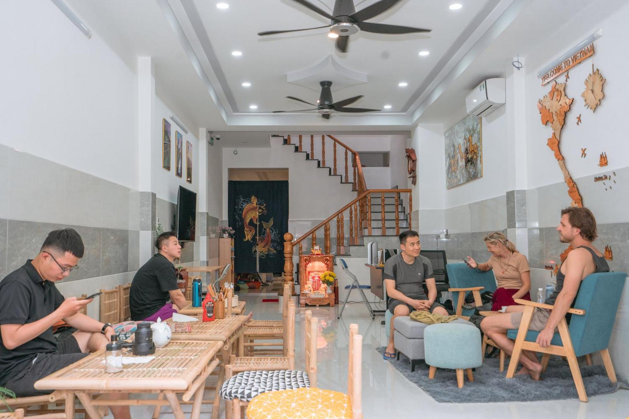 Aloha Saigon Premium Hostel By Local Travel Experts - Newly Opened, Less-Touristy Location, Spacious Rooms, Glass Shower Bathroom, Free Breakfast & Walking Tour 호치민 외부 사진
