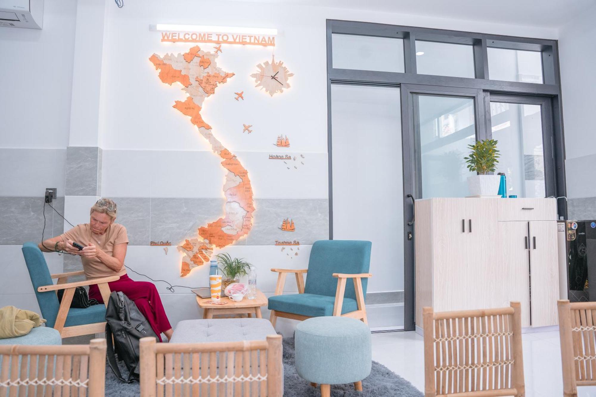 Aloha Saigon Premium Hostel By Local Travel Experts - Newly Opened, Less-Touristy Location, Spacious Rooms, Glass Shower Bathroom, Free Breakfast & Walking Tour 호치민 외부 사진